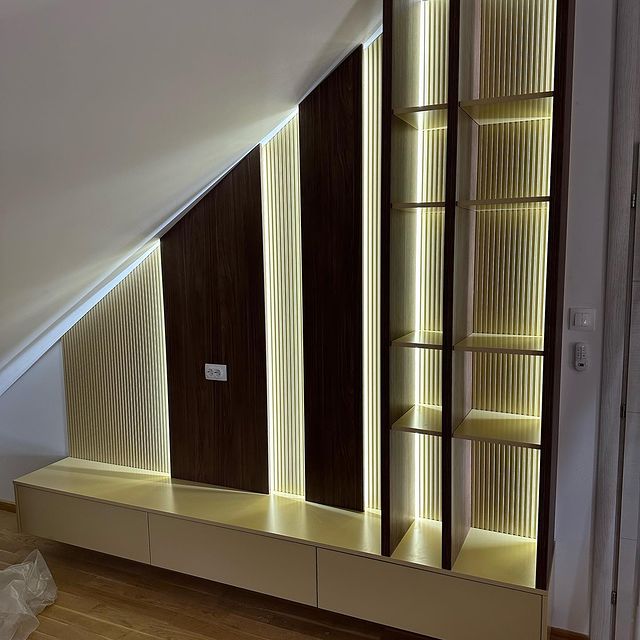 Zidna obloga sa LED rasvjetom – podkrovni prostor